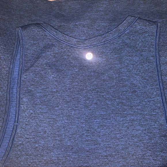 Lululemon tank top - Picture 3 of 4